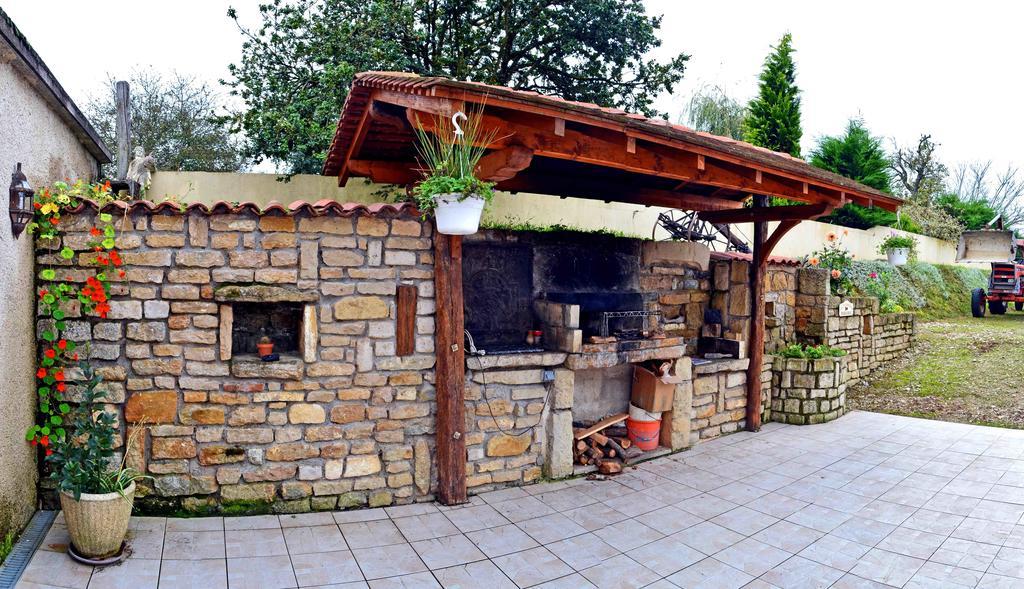לינה וארוחת בוקר Saint-Paul  La Ferme Des 3 Suissesses מראה חיצוני תמונה