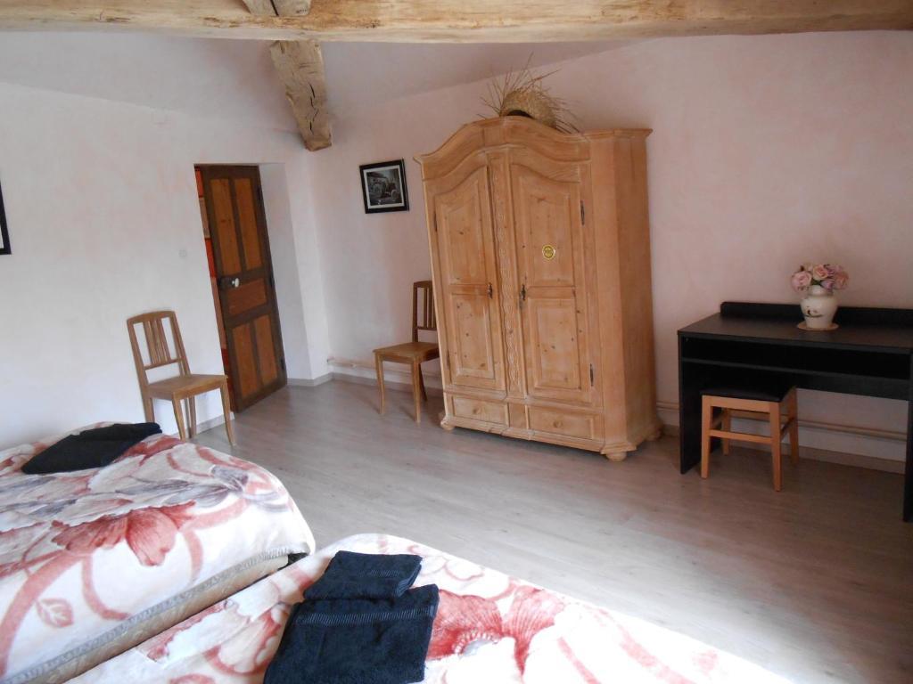 לינה וארוחת בוקר Saint-Paul  La Ferme Des 3 Suissesses חדר תמונה